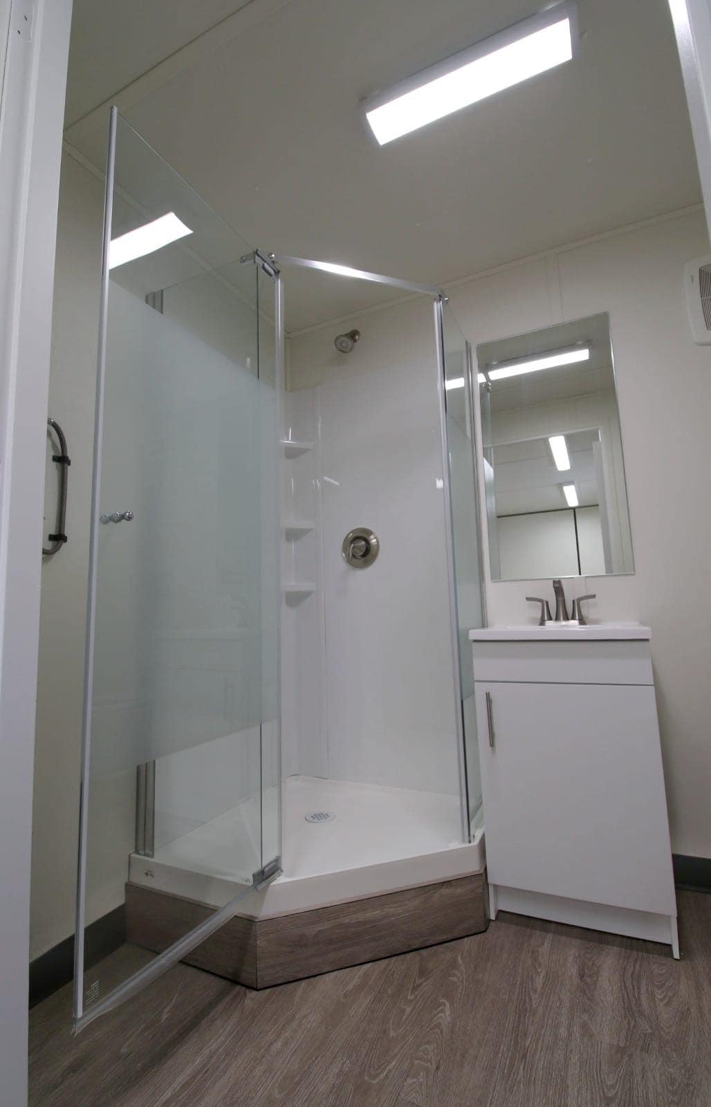 20&prime; Site office + Washroom - Metro Container PTY LTD