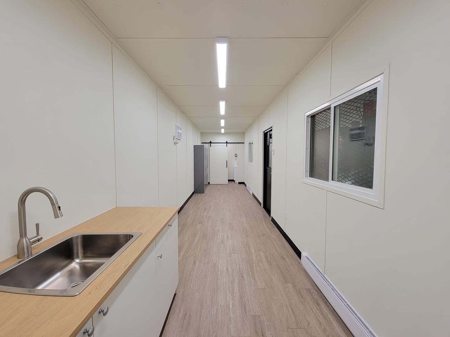 40&rsquo; Lunchroom + Locker room - Metro Container PTY LTD