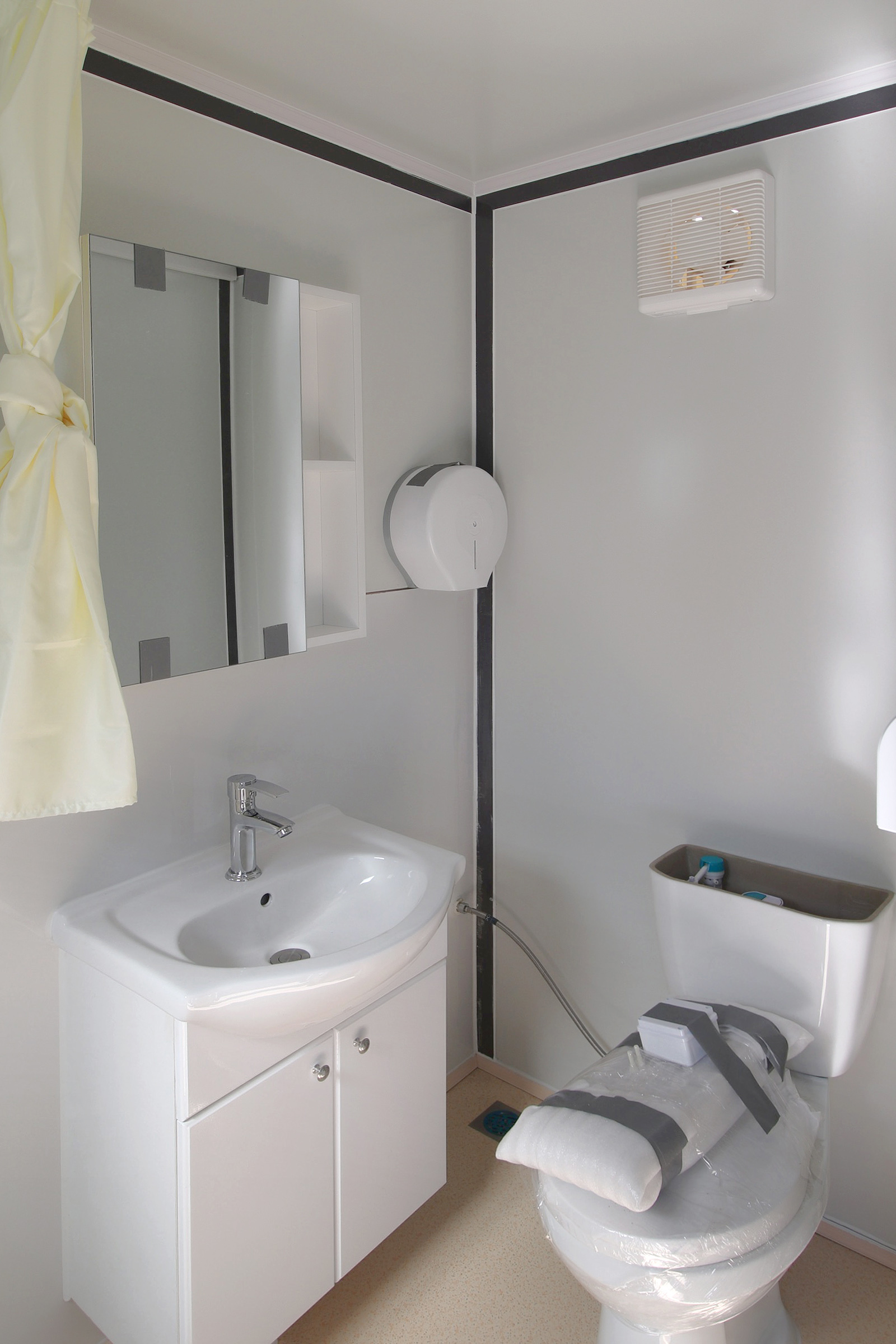 M&B | Modular Housing Pod - Metro Container PTY LTD