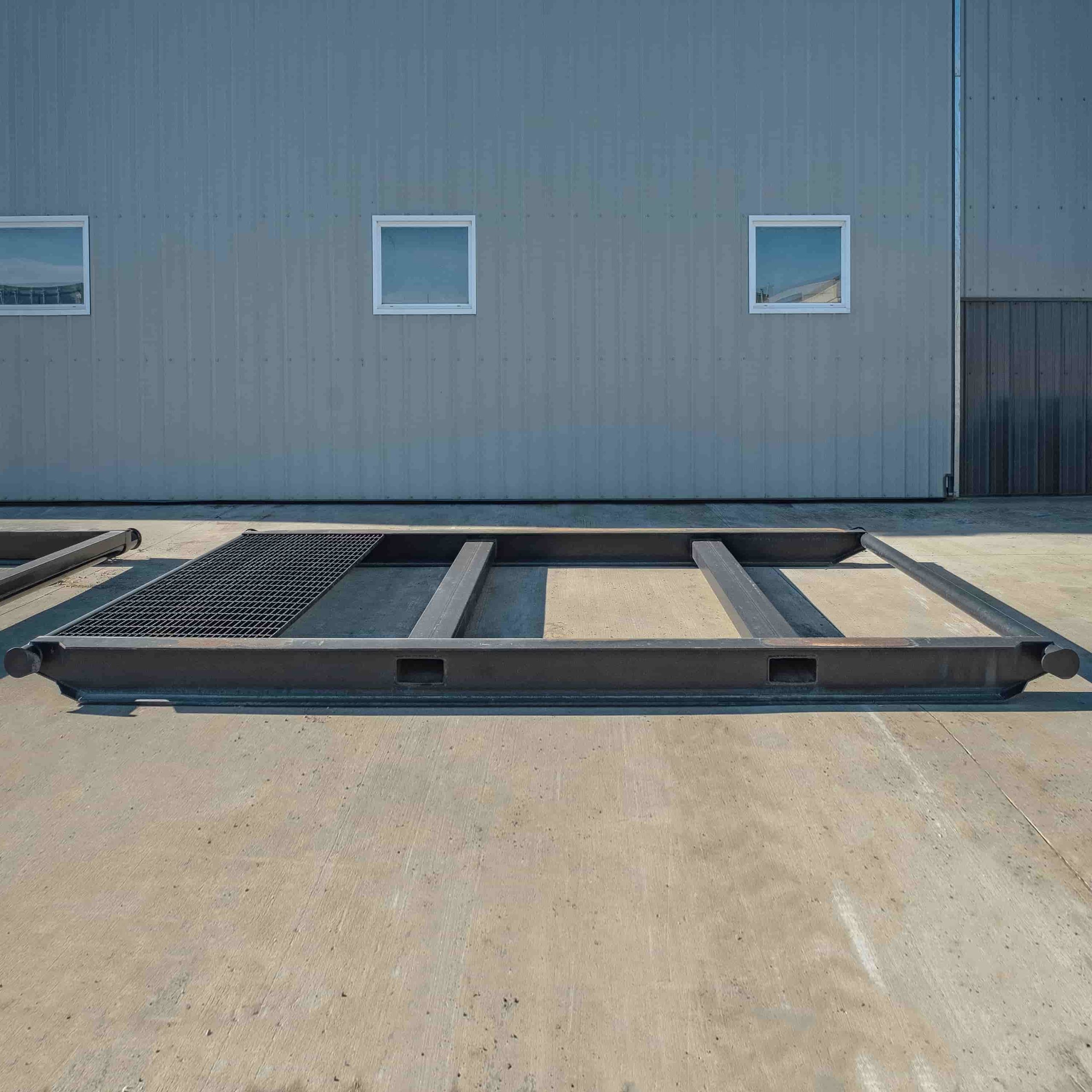 10&rsquo; Grated &ldquo;Weld On&rdquo; Skid - Metro Container PTY LTD