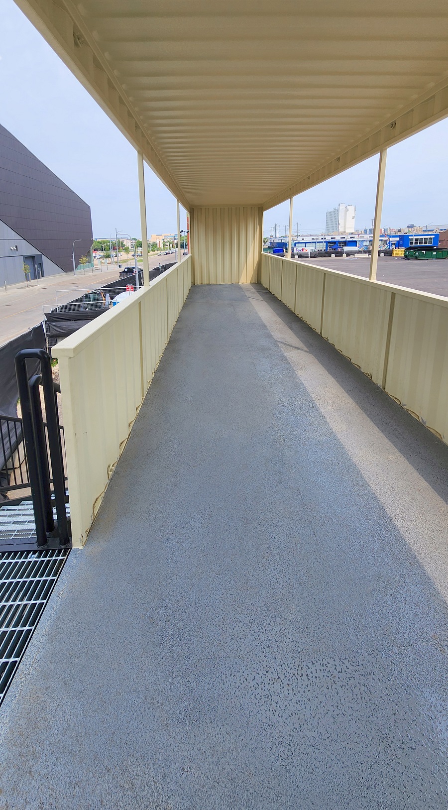 40&rsquo;HC VIP Area with Patio for the Oilers - Metro Container PTY LTD
