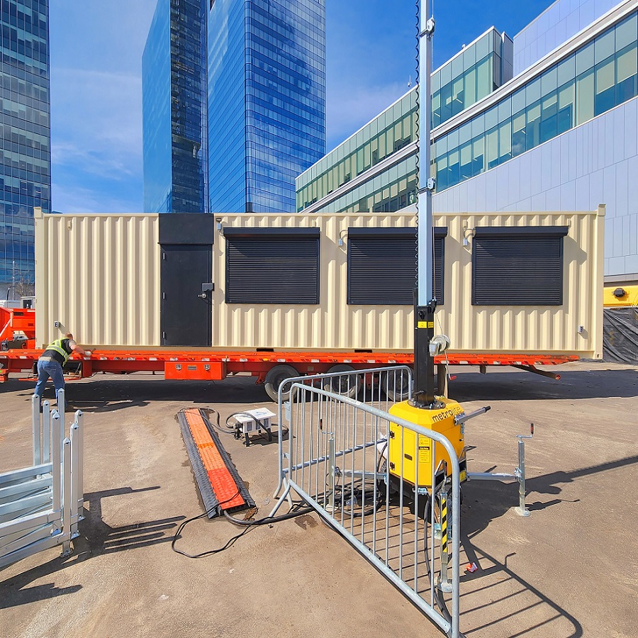 40&rsquo;HC VIP Area with Patio for the Oilers - Metro Container PTY LTD