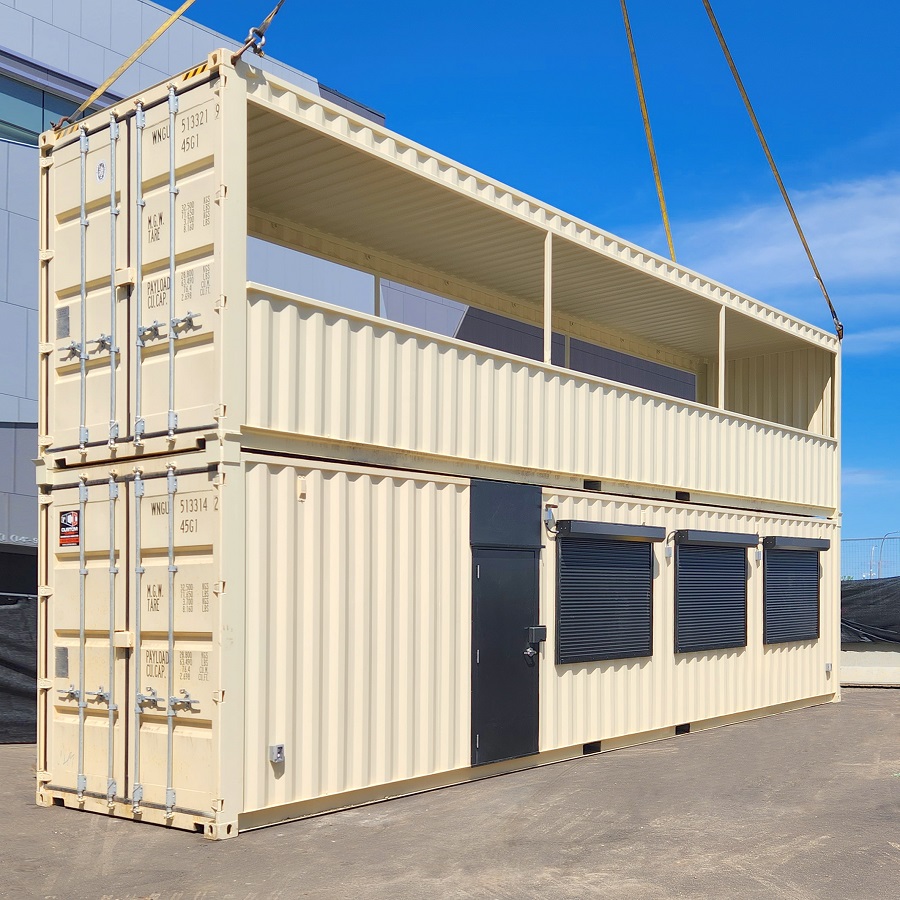 40&rsquo;HC VIP Area with Patio for the Oilers - Metro Container PTY LTD